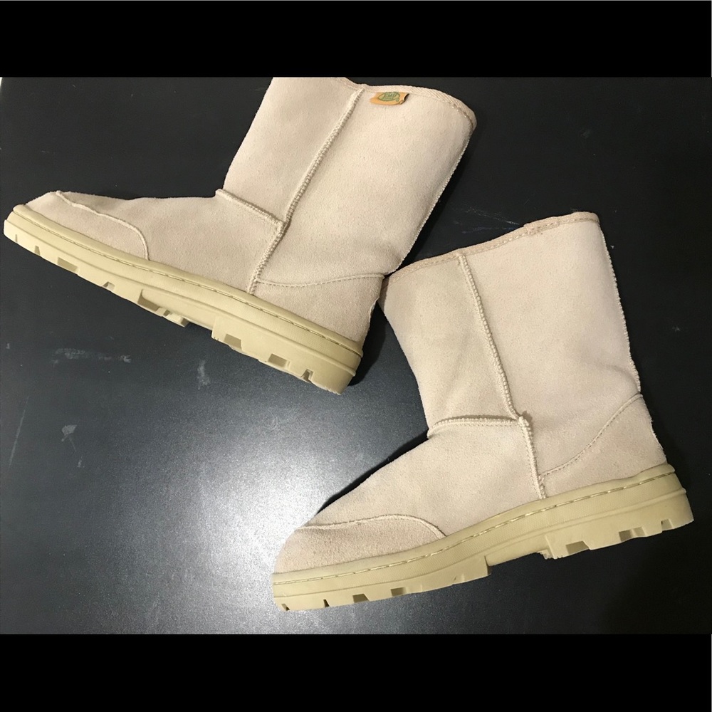 NEVER WORN Emu Australia Ridge Beige Wool Boots